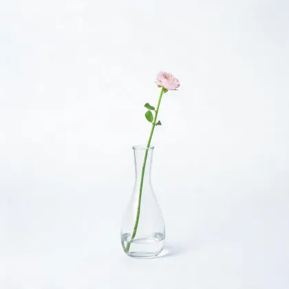 Clear bud vase